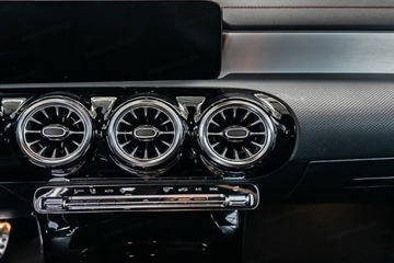 Mercedes CLA C118/X118 Coupe Facelifting 1.3 200 163KM 2024 MERCEDES-BENZ CLA 200 AMG Line Sedan 1.3 (163KM) 2024, zdjęcie 8