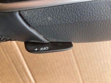 НАКЛАДКА РУЛЕВОГО КОЛЕСА VW 20M419089
