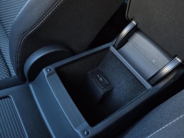 Volkswagen Passat B8 Variant Facelifting 2.0 TDI SCR 150KM 2021 Volkswagen Passat B8 Lift 2.0 TDI / 150 KM DSG Ess, zdjęcie 37