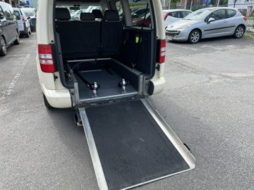 Volkswagen Caddy III Kombi Facelifting 1.6 TDI 102KM 2013 Volkswagen Caddy niepełnosprwanych inwalida rampa, zdjęcie 7