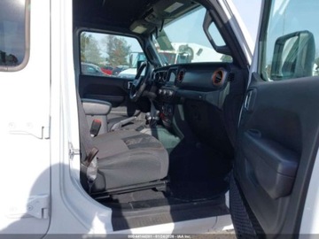 Jeep Gladiator 2021 Jeep Gladiator Mojave 2021 3.6 Benzyna 285KM, zdjęcie 10