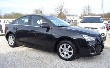 Chevrolet Cruze Sedan 2.0 VCDI 16V DOHC 163KM 2012 Chevrolet Cruze bezywpadkowe - automat - niski przebieg - auto zadbane 2.0, zdjęcie 9