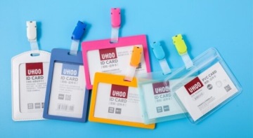 Крепление зажимом на корпусе бейджа