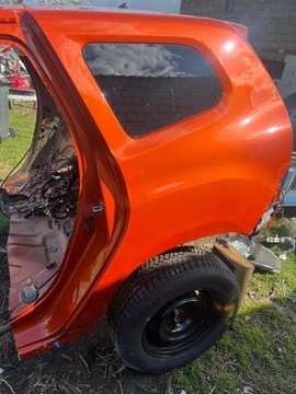 TYLNY LEWY BŁOTNIK DUPA DACIA DUSTER