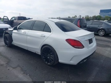 Mercedes Klasa C W205 2019 Mercedes-Benz Klasa C 2019 MERCEDES-BENZ C 300 2.0 Benzyna 255KM, zdjęcie 3