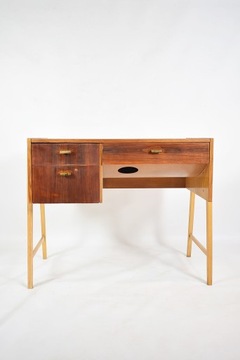 Стол 1960-х годов.