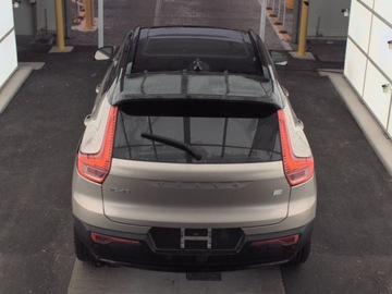 Volvo XC40 2024 Volvo XC 40 Recharge Pure 2024 Elektryczny 405KM, zdjęcie 3