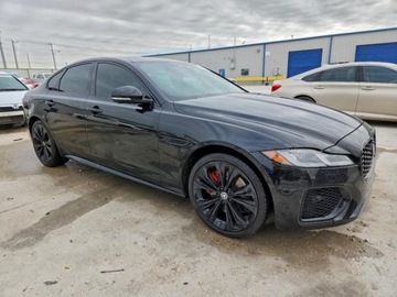 Jaguar XF II Sedan Facelifting 2.0i 300KM 2024 Jaguar XF 2024r., R-dynamic Se, 2L, od ubezpieczalni 2.0 Benzyna 300KM, zdjęcie 2