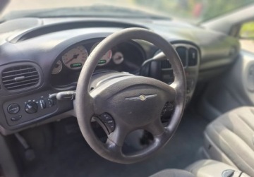 Chrysler Voyager IV 2004 Chrysler Voyager 7 Osobowy 2.8 Diesel 150KM, zdjęcie 7