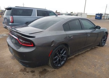Dodge Charger VII 3.6 V6 296KM 2020 Dodge Charger DODGE CHARGER SXT RWD 3.6 Benzyna 296KM, zdjęcie 2