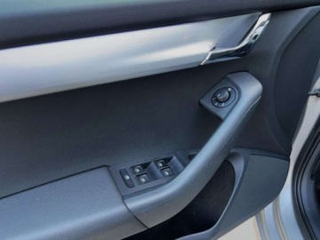 Skoda Octavia III Liftback Facelifting 1.5 TSI ACT 150KM 2017 Skoda Octavia 1.5TSI 150KM Ambition SalonPL Serwis Hak Smartlink Led Tempo, zdjęcie 16