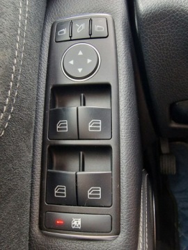Mercedes Klasa C W205 Limuzyna 180 156KM 2013 Mercedes C 180 1.6 Benzyna Automat Edition C AMG, zdjęcie 33
