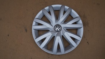 ОРИГИНАЛЬНАЯ КРЫШКА СТУПИЦЫ VW GOLF VII PASSAT B7 B8 TIGUAN 16 дюймов 5G0601147B