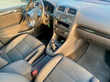 Volkswagen Golf VI Hatchback 5d 1.6 102KM 2010 Volkswagen Golf 1.6 Benzyna 102KM, zdjęcie 3