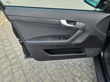 Audi A3 8P Hatchback 3d 1.6 102KM 2007 Audi A3 1,6 MPI Benzyna 102KM, zdjęcie 12