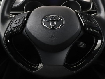 Toyota C-HR I Crossover 1.8 Hybrid 122KM 2019 Toyota C-HR navi kamera ACC klima-auto LED hak, zdjęcie 20