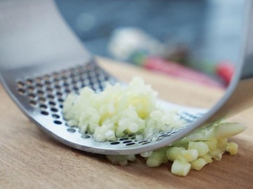 ПЛОТКА ДЛЯ ЧЕСНОКА ДАВЛИТЕЛЬНАЯ РЕЗКА СОКОВЫЖИВАТЕЛЬНАЯ МАШИНА