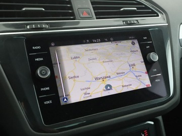 Volkswagen Tiguan II SUV Plug-in 1.4 TSI e-HYBRID 245KM 2022 Volkswagen Tiguan hybryda plug-in virtual navi, zdjęcie 24