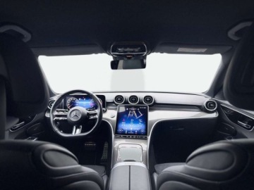 Mercedes Klasa C W206 Limuzyna 2.0 220d 200KM 2023 Mercedes-Benz Klasa C C 220 d 4MATIC AMG Kamera MBUX Grzana kierownica, zdjęcie 11