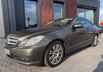 Mercedes Klasa E W212 Coupe 250 CDI BlueEFFICIENCY 204KM 2010 Mercedes-Benz Klasa E bezwypadekserwisautomat 2.1 Diesel 204KM