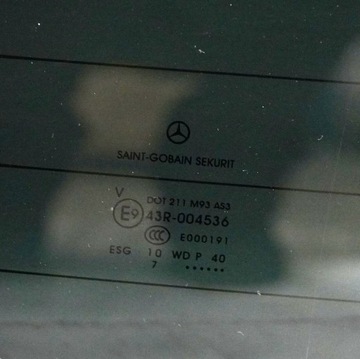 Mercedes Vito W639 Стекло задней двери заднее AS3 черное A6397451410