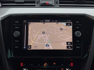 Volkswagen Passat B8 Variant Facelifting 2.0 TDI SCR 150KM 2022 Volkswagen Passat 2.0 TDI 150KM Business DSG SerwisASO Acc Led Nawi AppCon, zdjęcie 27