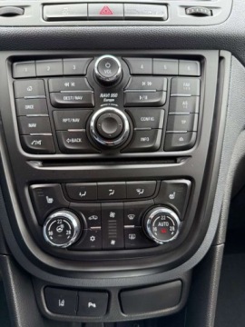 Opel Mokka I SUV 1.4 Turbo ECOTEC 140KM 2015 Opel Mokka Bi-XenonNaviKameraLedCzyta ZnakiPDCFull opcjaIDEALNY STAN, zdjęcie 14