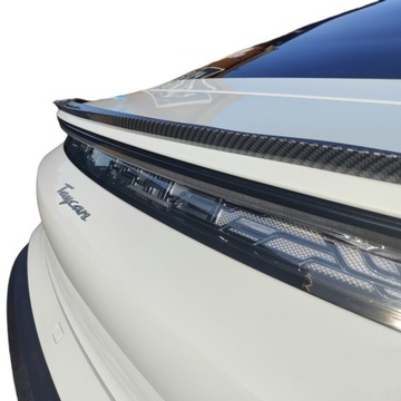 SPOJLER LOTKA TYLNEJ KLAPY UNIWERSALNA CARBON