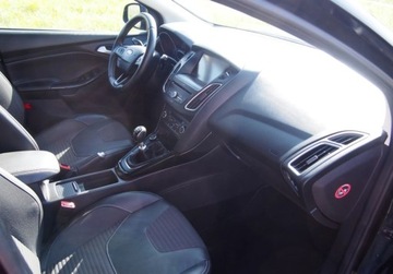 Ford Focus III Kombi Facelifting 1.0 EcoBoost 125KM 2016 Ford Focus 1,0 Benz. 125 KM, Titanium, Bardzo Zadbany Benzyna 125KM, zdjęcie 10