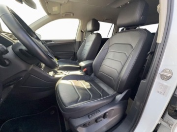 Volkswagen Tiguan Allspace SUV Facelifting 2.0 TSI 245KM 2022 Volkswagen Tiguan Allspace Allspace 2.0 TSI 4Motion DSG 245 KM Gwarancja, zdjęcie 22