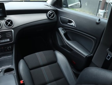 Mercedes CLA C117 Coupe Facelifting 1.6 200 156KM 2017 Mercedes CLA 200, Salon Polska, Serwis ASO, zdjęcie 7