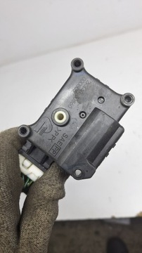 MOTOREK RADIÁTORU NISSAN ALMERA N16 2K44030860