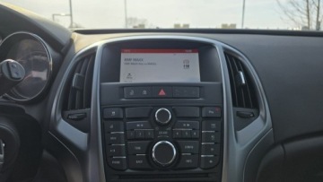 Opel Astra J Sports Tourer Facelifting 1.4 Turbo ECOTEC 140KM 2015 Opel Astra Duża Navi Podgrzewana Kierownica, zdjęcie 12