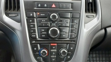 Opel Astra J Sports Tourer Facelifting 1.6 CDTI ecoFLEX 110KM 2015 Opel Astra 1.6D, 110KM, Bezwypadek, zdjęcie 33