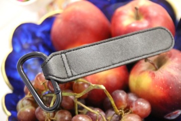 КРЮЧОК ДЛЯ СУМКИ С БЕЗОПАСНОЙ РУЧКОЙ на липучке