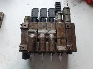 4-СЕКЦИОННЫЙ РАСПРЕДЕЛИТЕЛЬ STILL R70 ТЕЛЕЖКА 35 40 45