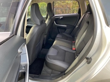 Volvo XC60 I SUV 2.0 D3 163KM 2010 Volvo XC 60 LEDY AUTOMAT NAWIGACJA TEMPOMAT PARKTRONIC163 KONIE ZAREJESTRO, zdjęcie 5