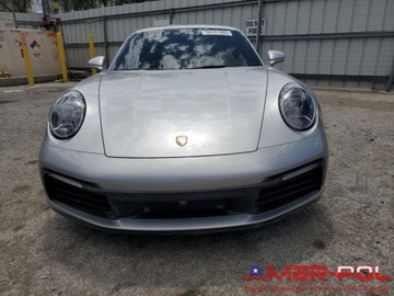 Porsche 911 992 2024 Porsche 911 _Carrera_992_3.0 L_379 km_2024r 3.0 Benzyna 379KM, zdjęcie 4