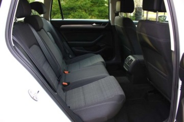 Volkswagen Passat B8 Variant Facelifting 2.0 TDI SCR 150KM 2020 Volkswagen Passat 2.0 TDI 150KM Bezwypadkowy 100 Serwisowany I Wlasciciel, zdjęcie 34