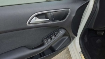 Mercedes Klasa B W246 Sports Tourer Facelifting 1.5 180 d 109KM 2018 Mercedes-Benz Klasa B 1.5 diesel 109 KM NAVI klimatronic zarejestrowany 49, zdjęcie 6