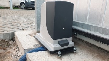 Монтажная база, привод NICE, регулировка по высоте.