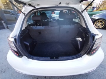 Toyota Yaris III Hatchback 5d Hybrid 100 74KM 2013 TOYOTA YARIS Hybrid 100 74KM,Automat, Kamera cofania, Nawigacja, zdjęcie 22