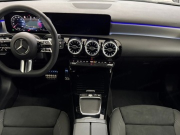 Mercedes Klasa A W177/V177 Hatchback Facelifting 2.0 220 190KM 2025 A Klasa 220 4-Matic AMG Line 2.0 (190KM) 2025, zdjęcie 6