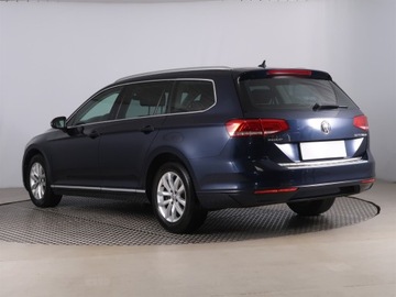 Volkswagen Passat B8 Variant 2.0 TDI 150KM 2015 VW Passat 2.0 TDI, Automat, Navi, Klima, zdjęcie 3