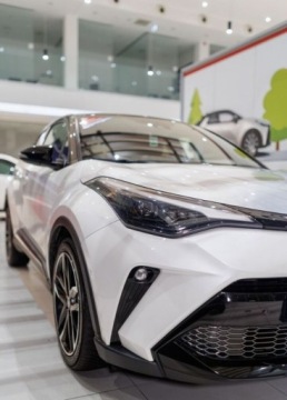 Toyota C-HR I Crossover Facelifting 2.0 Hybrid Dynamic Force 184KM 2023 Toyota C-HR 2.0 Hybrid GR Sport 2.0 Hybryda 184KM, zdjęcie 14