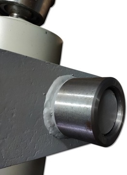 КРЕПЛЕНИЕ ГИДРАВЛИЧЕСКОГО ЦИЛИНДРА. Фи 40 х 70 х 40 мм