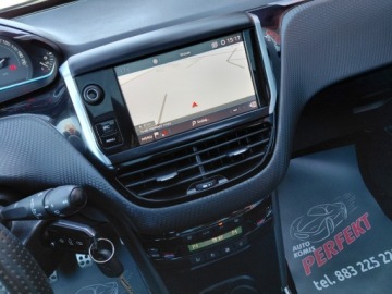 Peugeot 2008 I SUV Facelifting 1.6 BlueHDi 99KM 2017 Peugeot 2008 Navi Kamera Panorama Klimatronik Alu 1.6 Diesel 100KM, zdjęcie 22