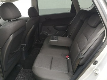 Hyundai i30 I CW Facelifting 1.6 CRDi 90KM 2010 Hyundai i30 1.6CRDI 90KM Klimatronic Kam, zdjęcie 16