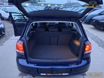 Volkswagen Golf VI Hatchback 5d 1.6 TDI-CR DPF BlueMotion 105KM 2010 Volkswagen Golf 1,6 TDI 105 KM klima elektryka pdc alu oplacony 1.6 Diesel, zdjęcie 16