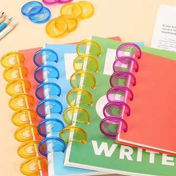 ETUI NA KSIĄŻKI SPRZĄCZKA DO NOTATNIKÓW WIĄZANA STOPKĄ